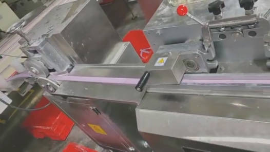 DXD-800Q Fully Automatic Milk Candy Flow Wrapping