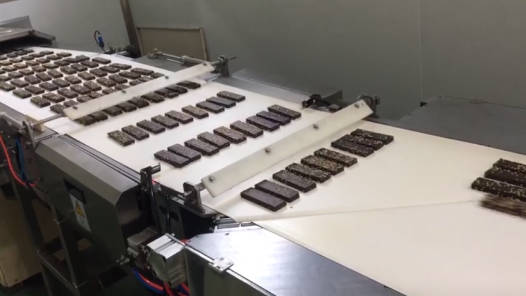 DXD-660 Automatic Coated Chocolate Feeding and Flow Wrapping